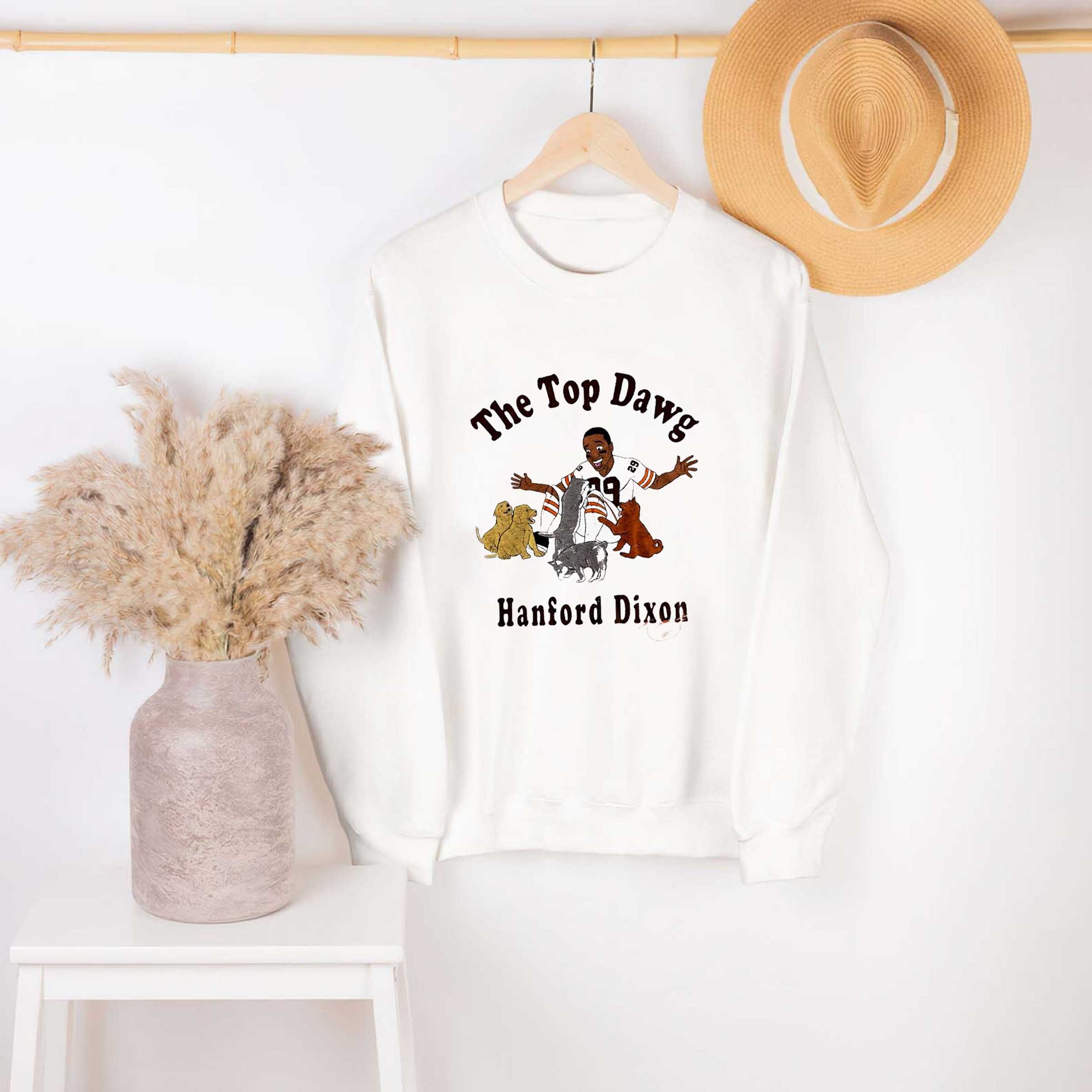 The Top Dawg Cleveland Browns Hanford Dixon playing with puppies Shirt Sweatshirt Hoodie