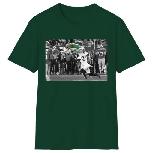 Saquon Barkley Backwards Hurdle Jump Shirt - Celebrate Athletic Excellence