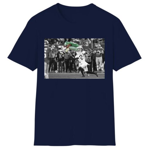 Saquon Barkley Backwards Hurdle Jump Shirt - Celebrate Athletic Excellence