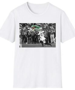 Saquon Barkley Backwards Hurdle Jump Shirt - Celebrate Athletic Excellence