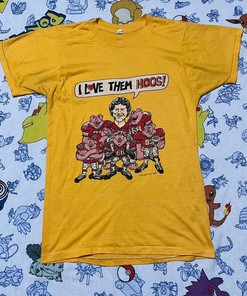 1983 Was Redskins I Love Them Hogs NCAA Sweatshirt T-shirt - Ideal Gift for NFL Fans