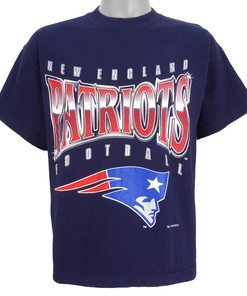 1994 Vintage New England Patriots Big Spell-Out T-Shirt Unisex Sport Sweatshirt Hoodie Gift with Retro NCAA Shirts