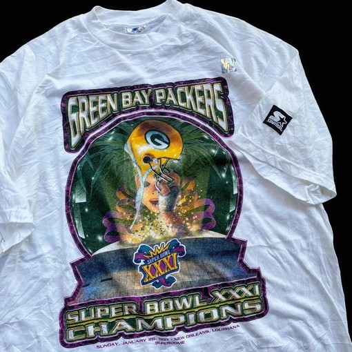 1997 Green Bay Packers Champion Vintage Style Sweatshirt T-shirt for NFL Fans - Image 2
