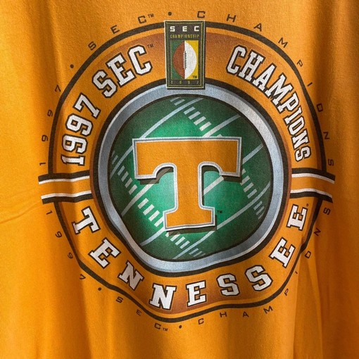 1997's Tennessee SEC Champions Pro Player Vintage Style Sweatshirt T-shirt, NCAA Football Teams Gifts for Fans - Image 2