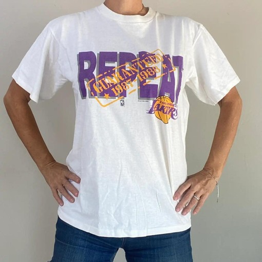 80s LA Lakers Repeat Champion Graphic T-Shirt Sweatshirt Pullover Hoodie Gift For Fans