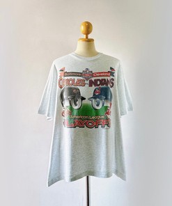 90S Cleveland Indians Vs Baltimore Orioles MLB Baseball Tee for Sports Fans
