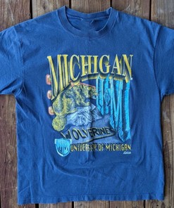 90S University of Michigan Wolverines Football T-Shirt - Perfect Gift for Her/Him