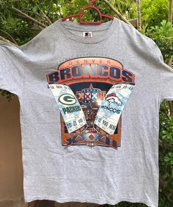 90s Green Bay Packers vs Denver Broncos Vintage Sweatshirt T-shirt - Ideal Gift for College Shirts & NFL Fans