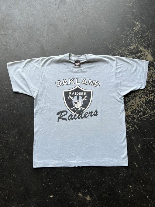 90s Oakland Raiders NFL Vintage Sweatshirt T-shirt - Ideal Gift for College Shirts & NFL Fans