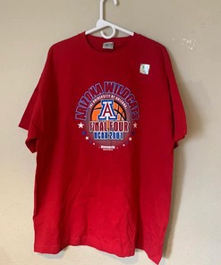 Arizona Wildcats Final Four NCAA 2001 Sweatshirt - Classic Tee for NCAA Fans