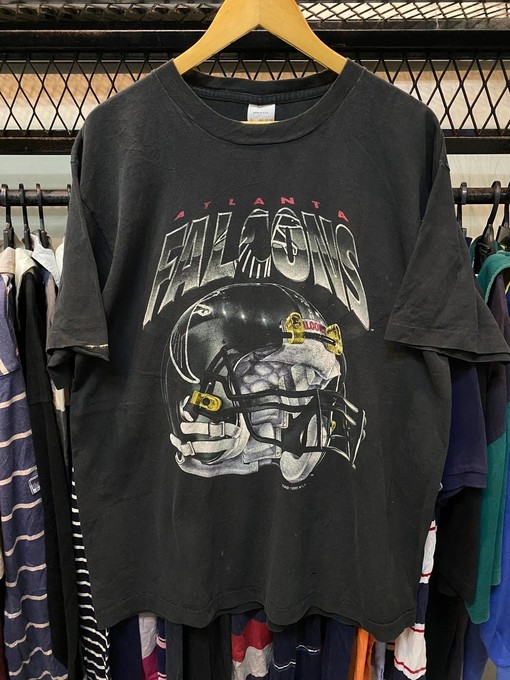Atlanta Falcons 1995 NFL Vintage Style Sweatshirt T-shirt - Ideal Gift for NFL Fans