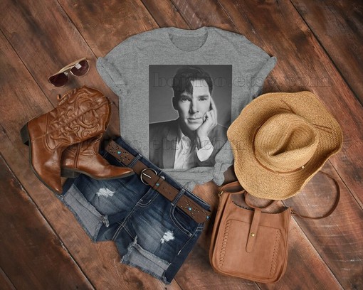 Benedict Cumberbatch Imitation Homage Vintage Movie Shirt, Strange 90s Sweater for Movie Fans, Enigma Merchandise Gifts - Image 3