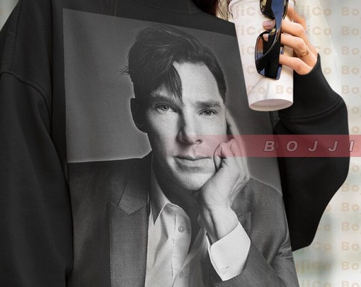 Benedict Cumberbatch Strange 90s Sweater for Movie Fans, Imitation Gift, Enigma Merchandise Tribute - Image 4