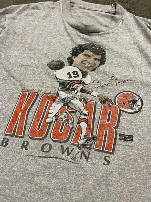 Bernie Kosar Cleveland Browns Vintage Style NFL Sweatshirt T-shirt - Ideal Gift for Fans - American University T Shirt - Image 2