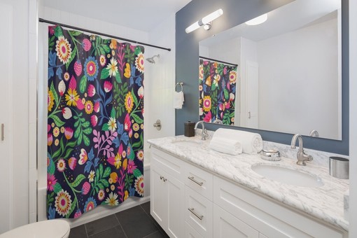 Boho Floral Shower Curtain, Vintage Scandinavian Bathroom Accessory - Image 2