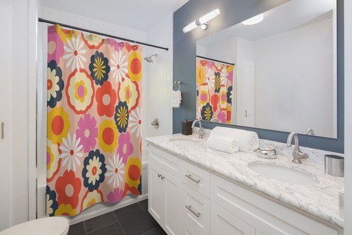 Boho Groovy Flowers Shower Curtains, Retro 70s Bathroom Accessory, Colorful Bath Decoration - Image 3