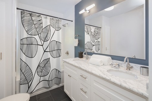 Bold Leaf Shower Curtain | Botanical Leaves Bath Curtain | Vintage Shower Curtains - Image 2