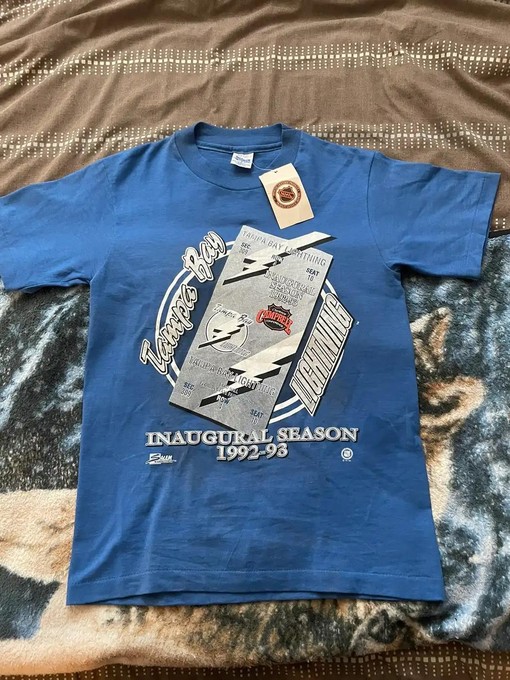 Brand New 90S Vintage Tampa Bay Lightning T-Shirt - Gift For NHL Fans