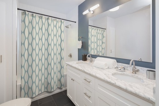 Bright Contemporary Shower Curtain for College Dorm and Bathroom - Image 2