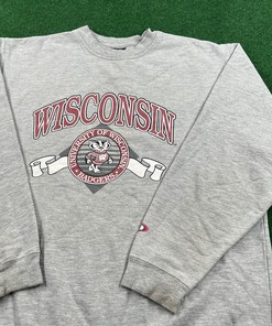 Bucky Football Team Gear: Vintage University of Wisconsin Badgers Red Sweatshirt with sport shirts unisex