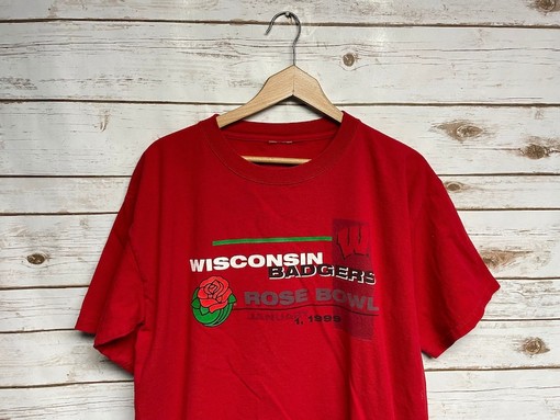 Celebrate the Badgers' 1999 Rose Bowl with a Vintage University of Wisconsin Football Tee - Image 2
