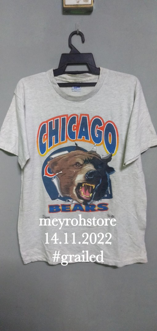 Chicago Bears Vintage Style Sweatshirt T-shirt - Ideal Gift for NFL Fans