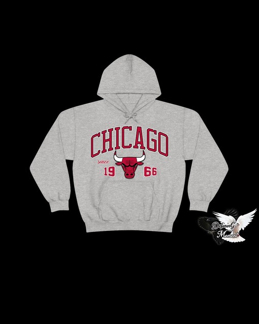 Chicago Bulls Retro NBA Sweatshirt Sweater Crewneck - Vintage Hoops Apparel - Image 3