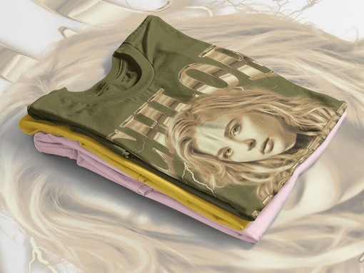 Chloe Moretz Actress Shirt - Retro 90s Tee for Women - Image 4