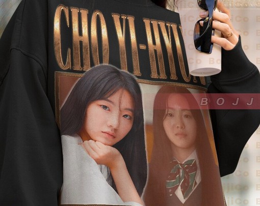 Cho Yi-Hyun Vintage Sweater - Retro 90s Korean Actress Sweatshirt - Image 4