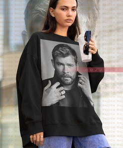 Chris Hemsworth Vintage Sweatshirt, Fan Tees for Chris Hemsworth Fans - Movie Shirts for Men