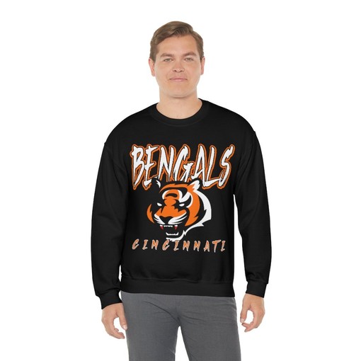 Cincinnati Bengals HALLOWEEN Retro NFL American Football Lover Sweatshirt Hoodie - Spooky Edition! - Image 4