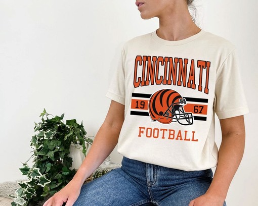 Cincinnati Football Sweatshirt, Vintage Retro NFL Shirt for Cincinnati Fans, Sport Shirts Men - Image 4