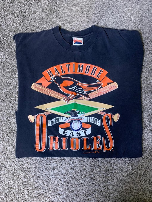 Classic MLB Baseball T-Shirt: Vintage Baltimore Orioles Shirt for Fans