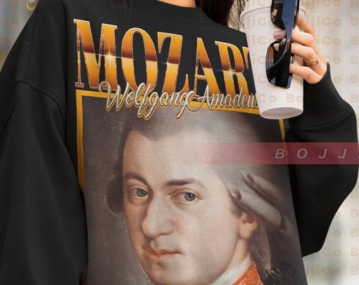 Classic Music Artist Sweatshirt, Mozart T-Shirt with Requiem AmadÃ¨ Quote, Vintage Movie Shirts for Men - Image 4