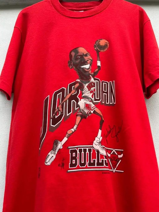 Classic NBA Michael Jordan T-Shirt Sweatshirt Pullover Hoodie Gift For Fans