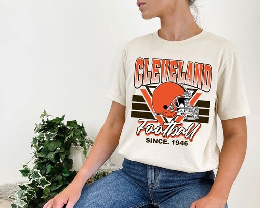 Cleveland Football Team Sweatshirt, Vintage NFL Shirt for Cleveland Fans, College Shirts - Image 4
