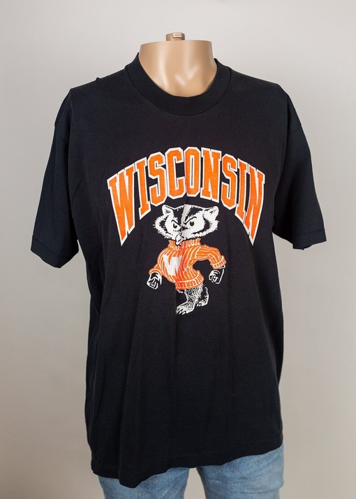 College American Shirt: Vintage 80s University of Wisconsin Badgers Bucky Badger Single Stitch Screen Stars Shirt
