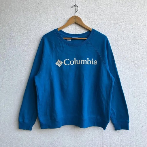 Columbia Vintage Big Logo Graphic T-Shirt Sweatshirt Pullover Hoodie Gift For Fashion Enthusiasts