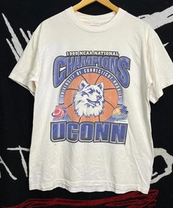 Connecticut Huskies 1999 NCAA Champions Vintage Style Shirt - T-Shirt Sweatshirt Hoodie Full Size Gifts for NCAA Fans