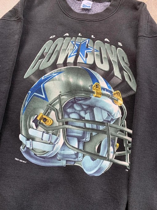 Dallas Cowboys Vintage Style NFL Sweatshirt T-shirt - Ideal Gift for Football Fans - Image 2