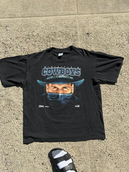 Dallas Cowboys Vintage Tee, Hoodie and Sweatshirt Must-Haves for Fans