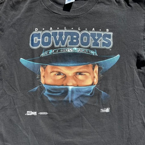 Dallas Cowboys Vintage Tee, Hoodie and Sweatshirt Must-Haves for Fans - Image 2