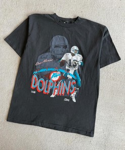Dan Marino NFL Vintage Style Graphic Sweatshirt T-shirt - Ideal Gift for Fans - Vintage NCAA Shirts