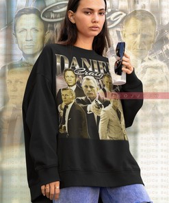 Daniel Craig Homage Vintage Retro Casino Film Sweater for Men