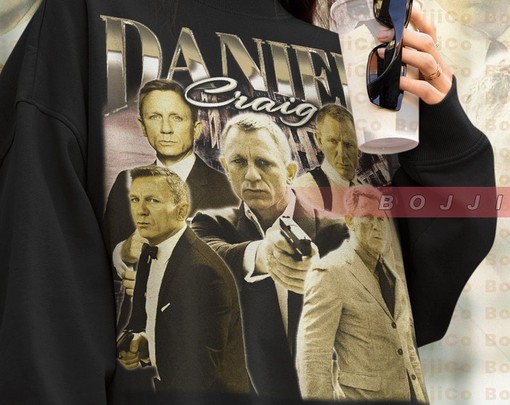 Daniel Craig Homage Vintage Retro Casino Film Sweater for Men - Image 4