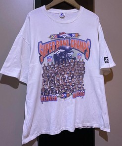 Denver Broncos 90s Vintage Sweatshirt T-shirt - Ideal Gift for Mens Sport Shirts & NFL Fans