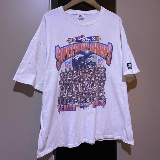 Denver Broncos 90s Vintage Sweatshirt T-shirt - Ideal Gift for Mens Sport Shirts & NFL Fans