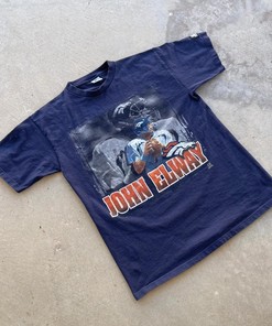 Denver Broncos John Elway Starter Vintage Sweatshirt T-shirt - Ideal Gift for NFL & State University Shirt Fans