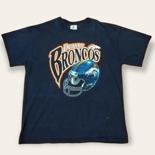 Denver Broncos Retro Sweatshirt T-shirt - Vintage Style NFL Shirt, A Must Have For Football Fans