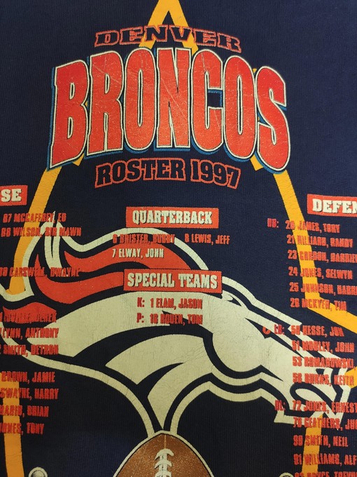 Denver Broncos Superbowl 1998 Vintage Style Sweatshirt T-shirt for Football Enthusiasts - Image 3